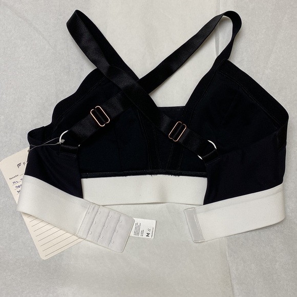 NWT: Fabletics Sports Bra - Picture 2 of 4